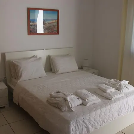 Maroulina's Boutique & Apartahotel