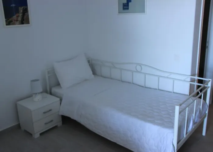 Maroulina's Boutique & Apart Otel