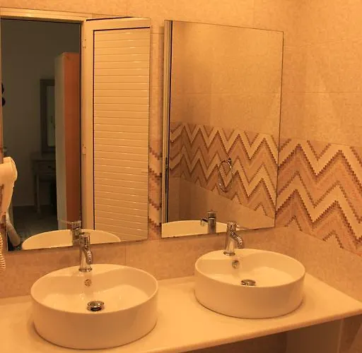 Apart Otel Maroulina's Boutique & *