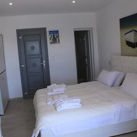 Maroulina's Boutique Studios & * Mykonos Town