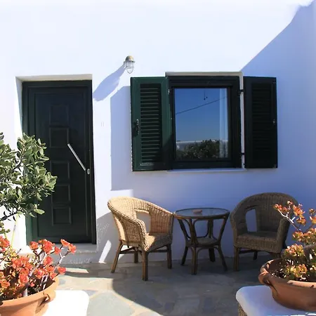 Maroulina's Boutique Studios &