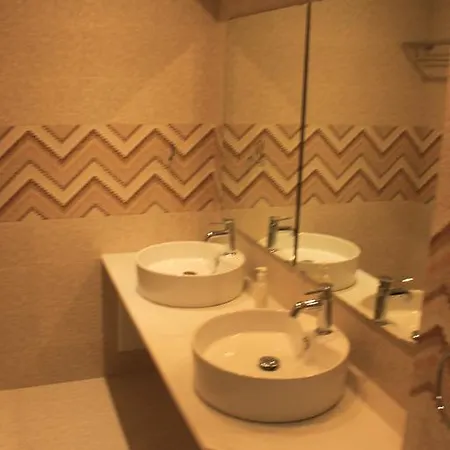 Maroulina's Boutique & Mykonos Town