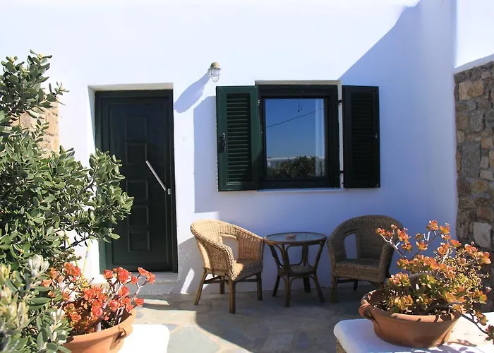 Maroulina's Boutique &